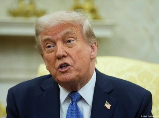 Trump Pertahankan Bos The Fed: Perang Tarif Berlanjut?