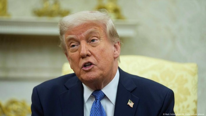 Trump Pertahankan Bos The Fed: Perang Tarif Berlanjut?