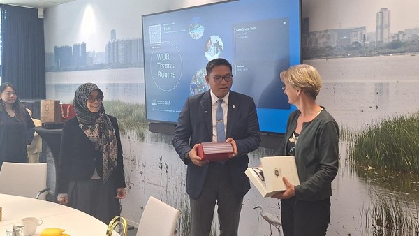 Wamentan Belajar Pertanian Modern Belanda: Rahasia Budidaya Kedelai Unggul