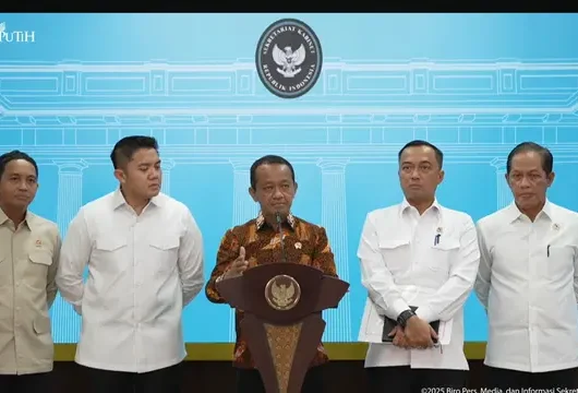 Ekspor Listrik ke Singapura? Izin Mudah, Janji Bahlil!