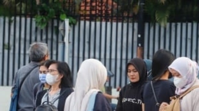 Lampu Kuning Ekonomi RI: 6 Bulan Mendatang, Krisis atau Kesempatan?