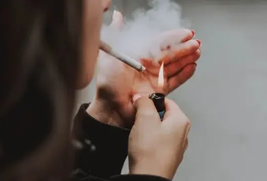 Pajak Rokok Tinggi: Bisakah Pemerintah Hilangkan Perokok?