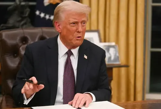 Trump Pangkas Anggaran AS Rp140 Triliun: Sasaran Mengejutkan?