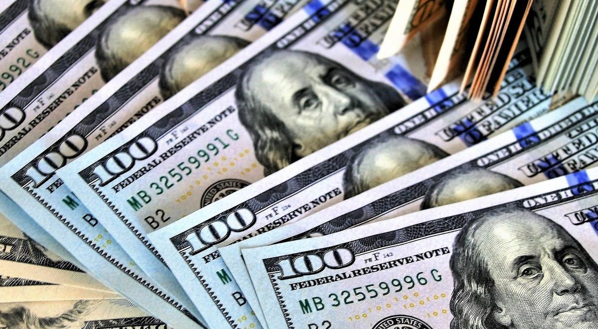 Dolar AS Anjlok! Sinyal Ketidakpercayaan Pasar pada Trump & The Fed?