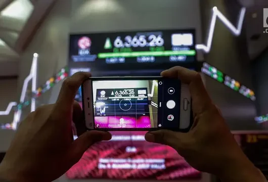 IHSG Anjlok! Transportasi Rugi, Sentimen Global Positif?
