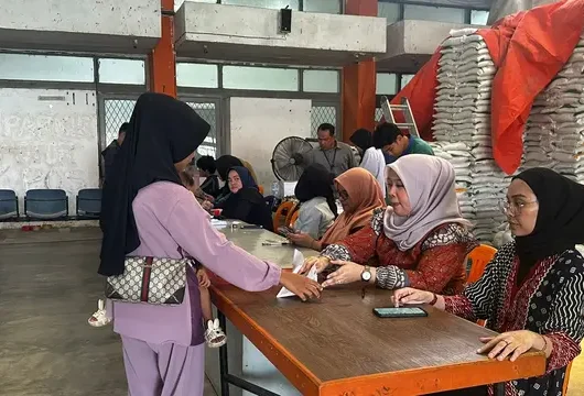 Jadwal Cair Bansos PKH BPNT 2025: Cek Status Sekarang!