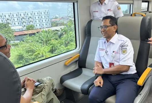 Kereta Bandara Soetta: 46 Menit, Cepat & Nyaman! Pesan Tiket Sekarang
